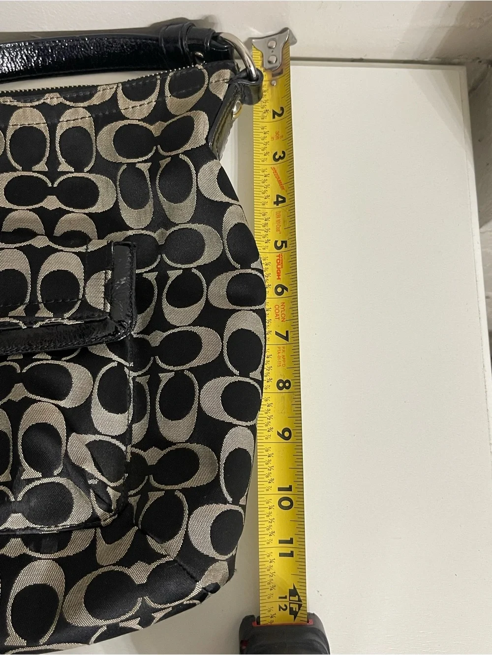 Vintage Y2K Coach Black and Cream Signature Shoulder Bag